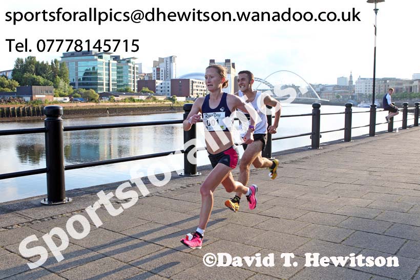Alyson Dixon (Sunderland Stroller) wins the Bridges of the Tyne 5 Mile Road Race, Newcastle. Photo: David T. Hewitson/Sports for All Picss